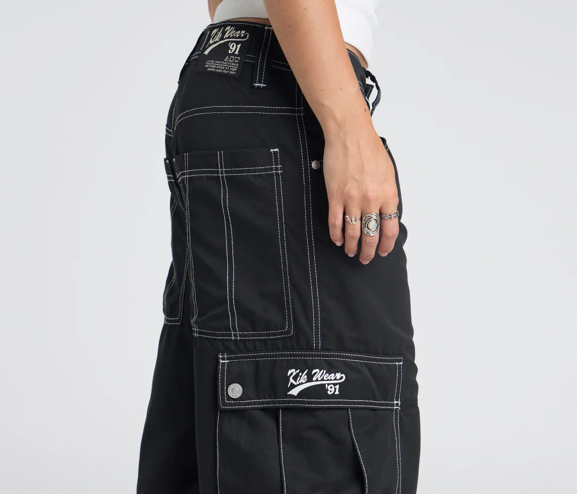 W HYDRO CHILL MICROSUEDE CARGO SHORT 15" INSEAM BLACK - Image 5