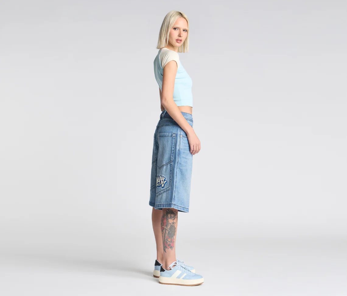 W SUPREME GRAFFITI JORT 15" 90s MEDIUM WASH - Image 4