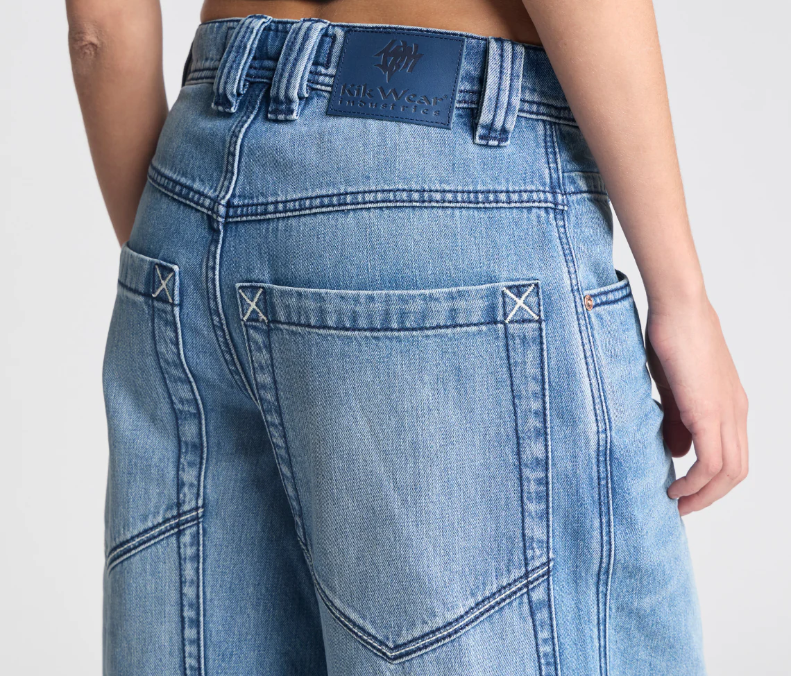 W SUPREME GRAFFITI JORT 15" 90s MEDIUM WASH - Image 7